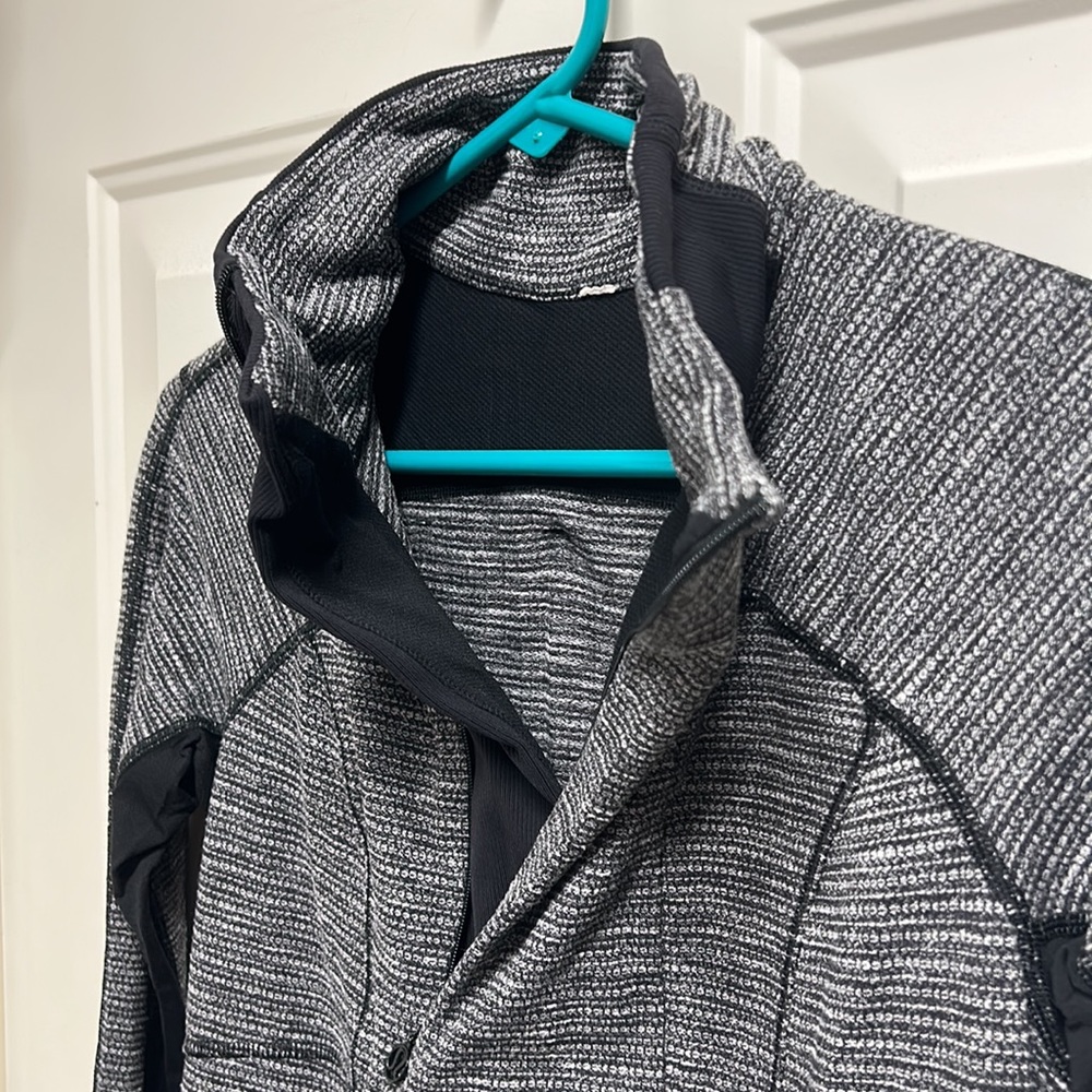 Lululemon jacket , small - Picture 10 of 10